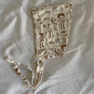 NWOT Kate Quinn bamboo baby horse Print elf hat Bonnet 3-6 months